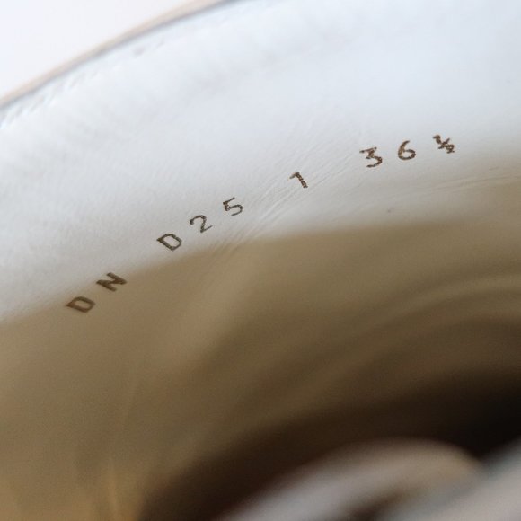 VALENTINO GARAVANI PANTHER LEATHER BOOT 36.5 /6.5 - Picture 11 of 16